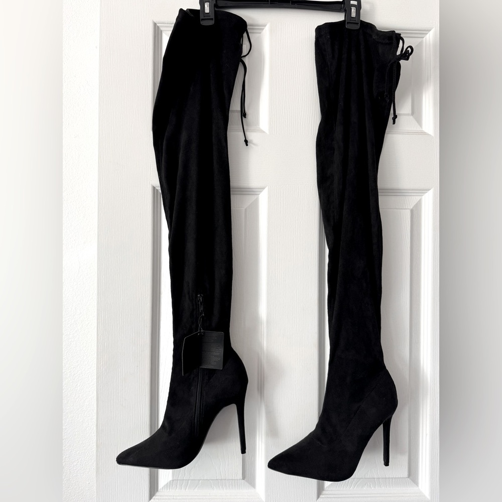 NWT Above the knee suede boots size 10